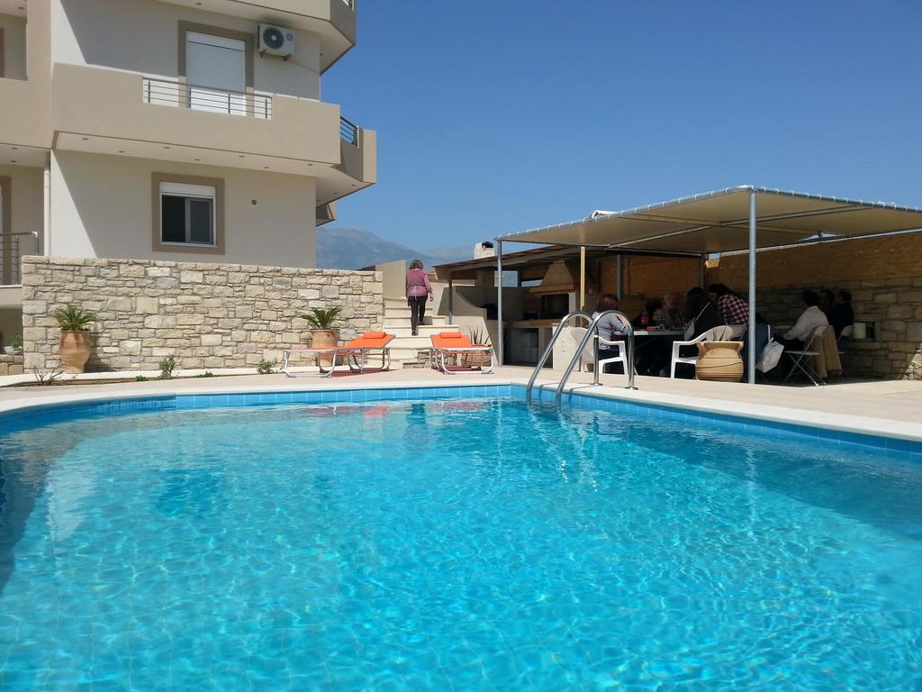 Elpidis Villa Kokkinos Pirgos Exterior photo