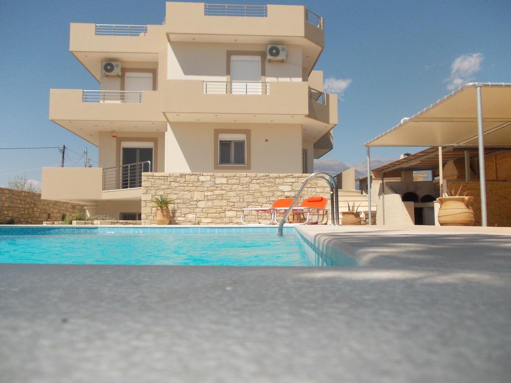 Elpidis Villa Kokkinos Pirgos Exterior photo