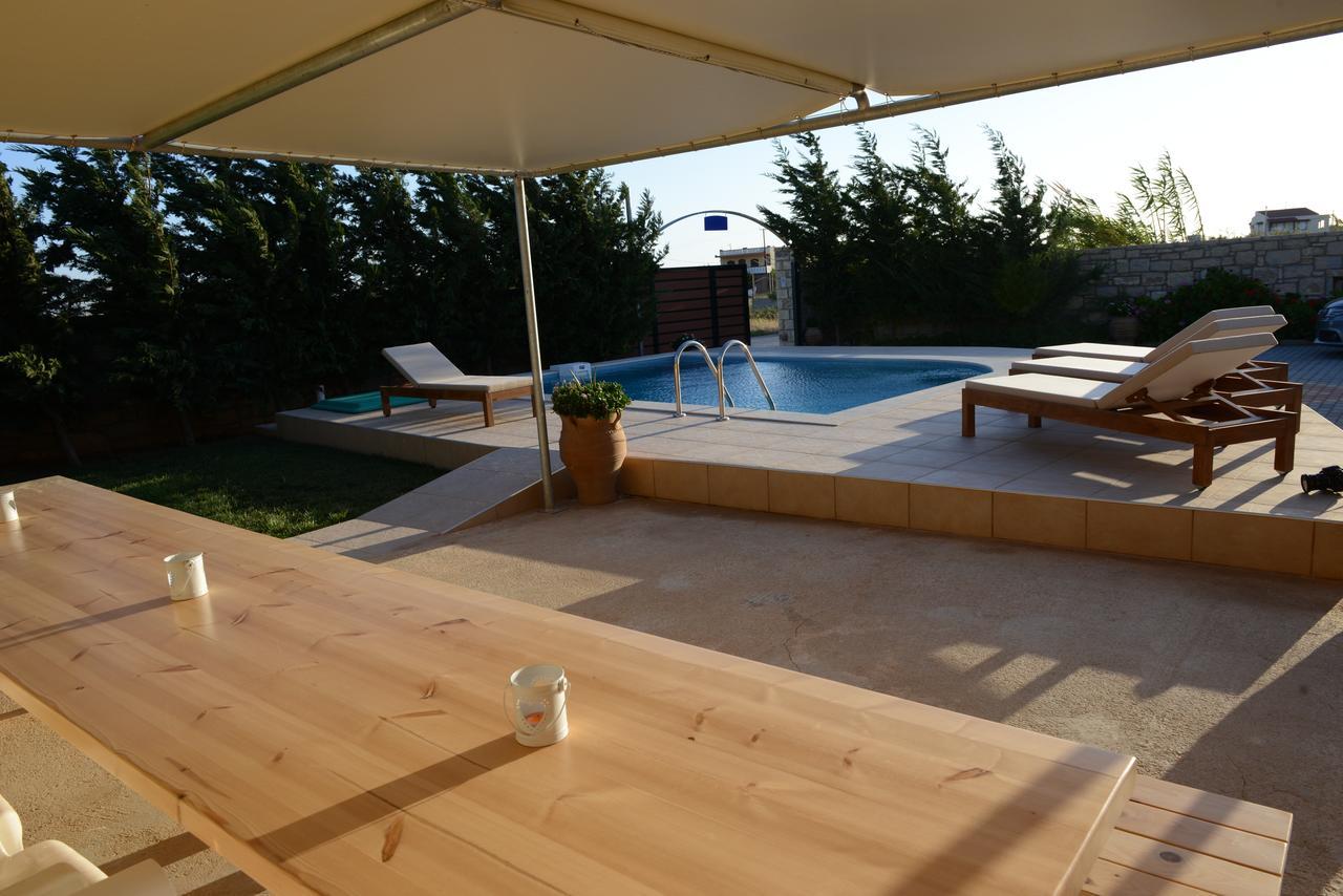 Elpidis Villa Kokkinos Pirgos Exterior photo